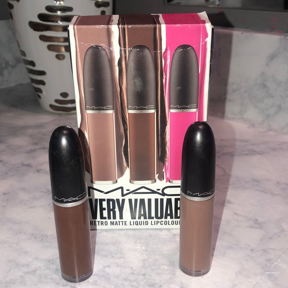 MAC liquid lip color / lip gloss / matte lip stick